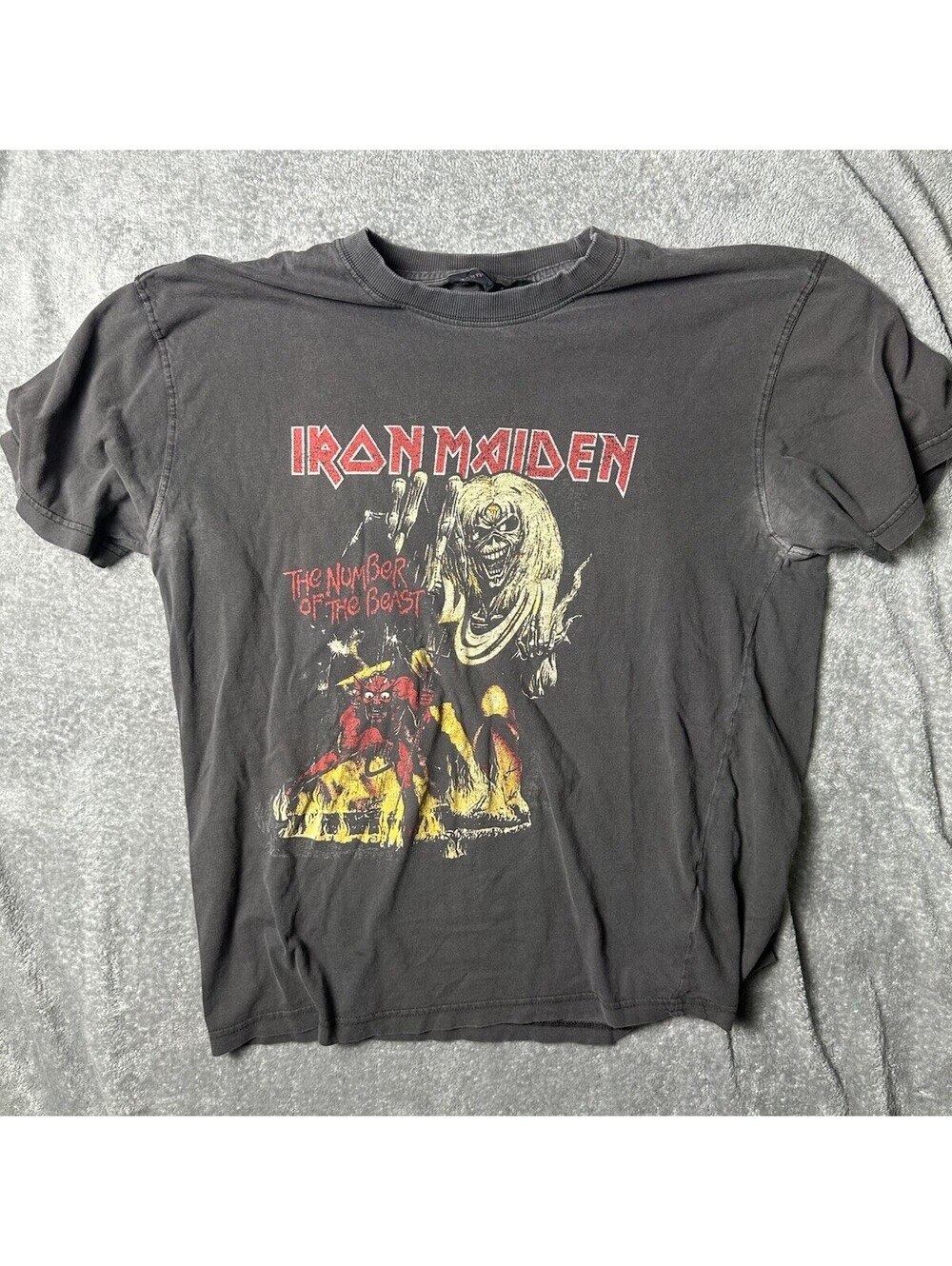 Iron Maiden Number of the Beast Band T Shirt Gray Faded Graphic Mens M Medium